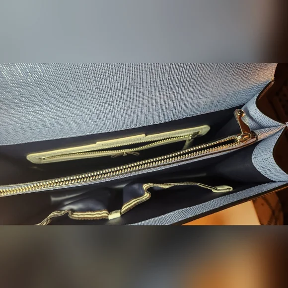 Henri bendel Warren Street chain detail light blue crossbody shoulder bag - Picture 6 of 6